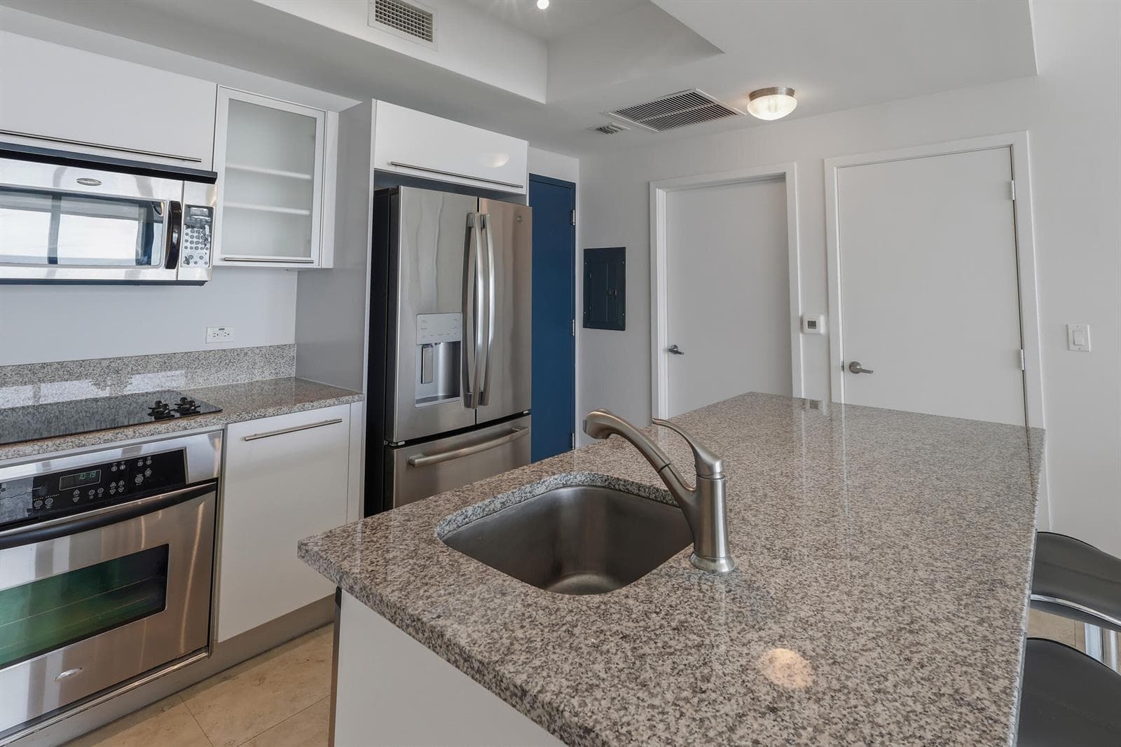 888 Biscayne Boulevard # 3702, Miami FL 33132 — 10