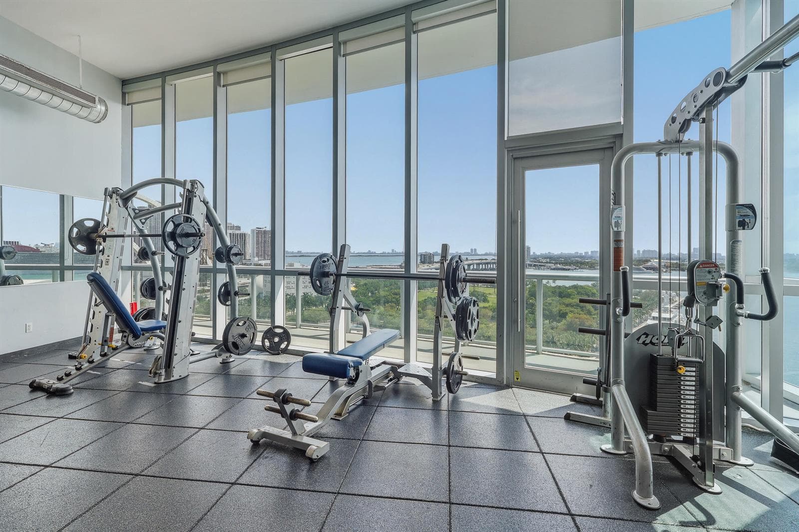 888 Biscayne Boulevard # 3702, Miami FL 33132 — 31