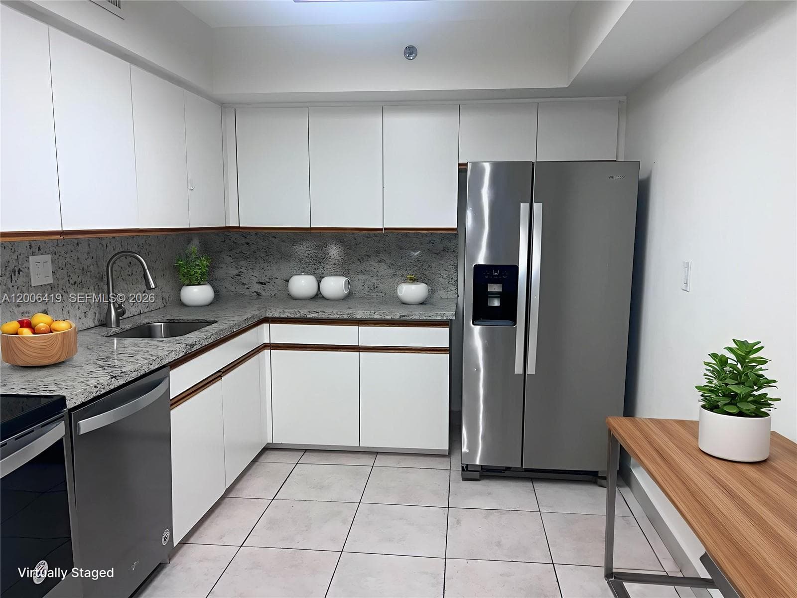 3600 Mystic Pointe Dr # 511, Aventura FL 33180 — 3