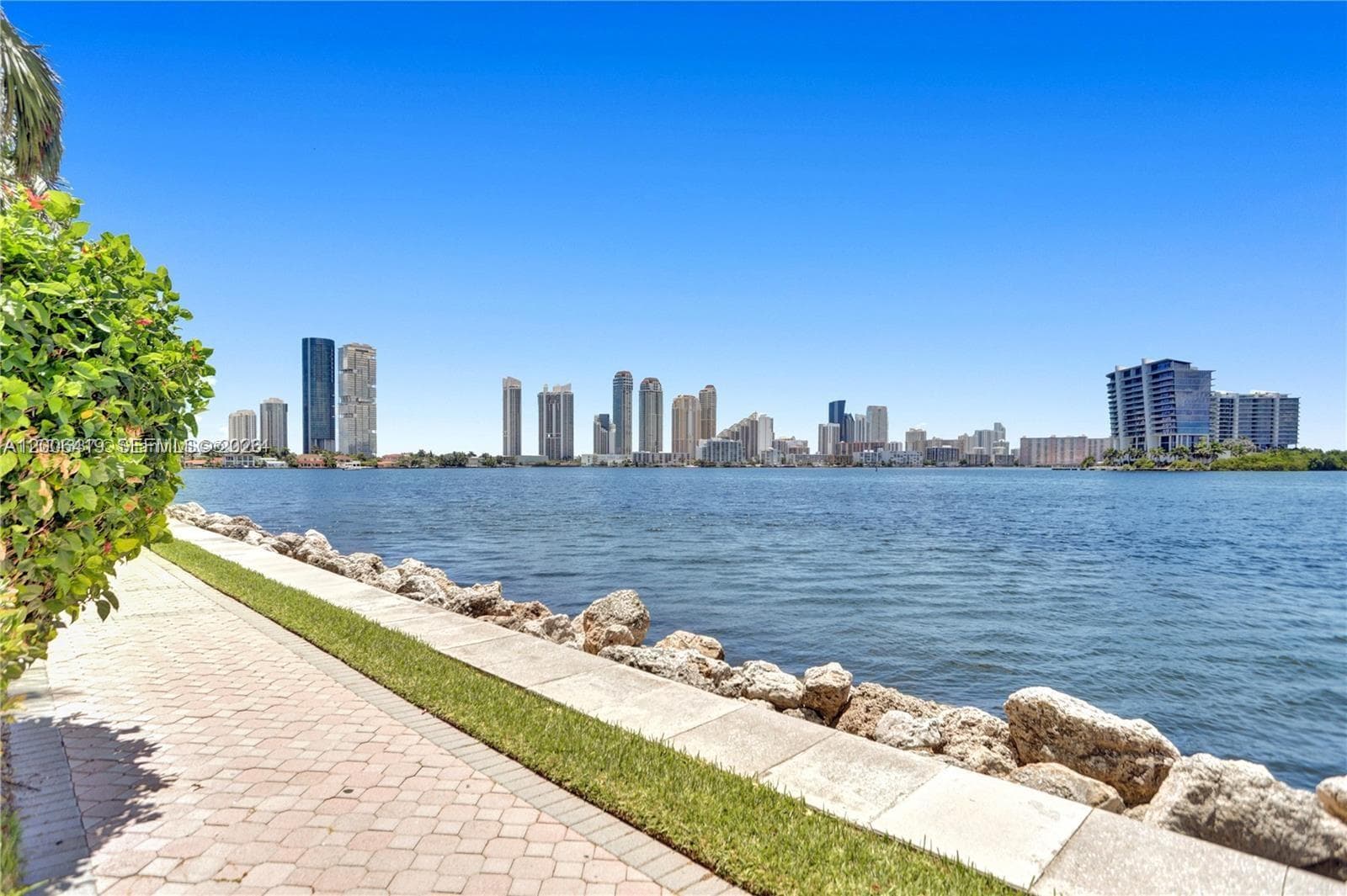 3600 Mystic Pointe Dr # 511, Aventura FL 33180 — 40