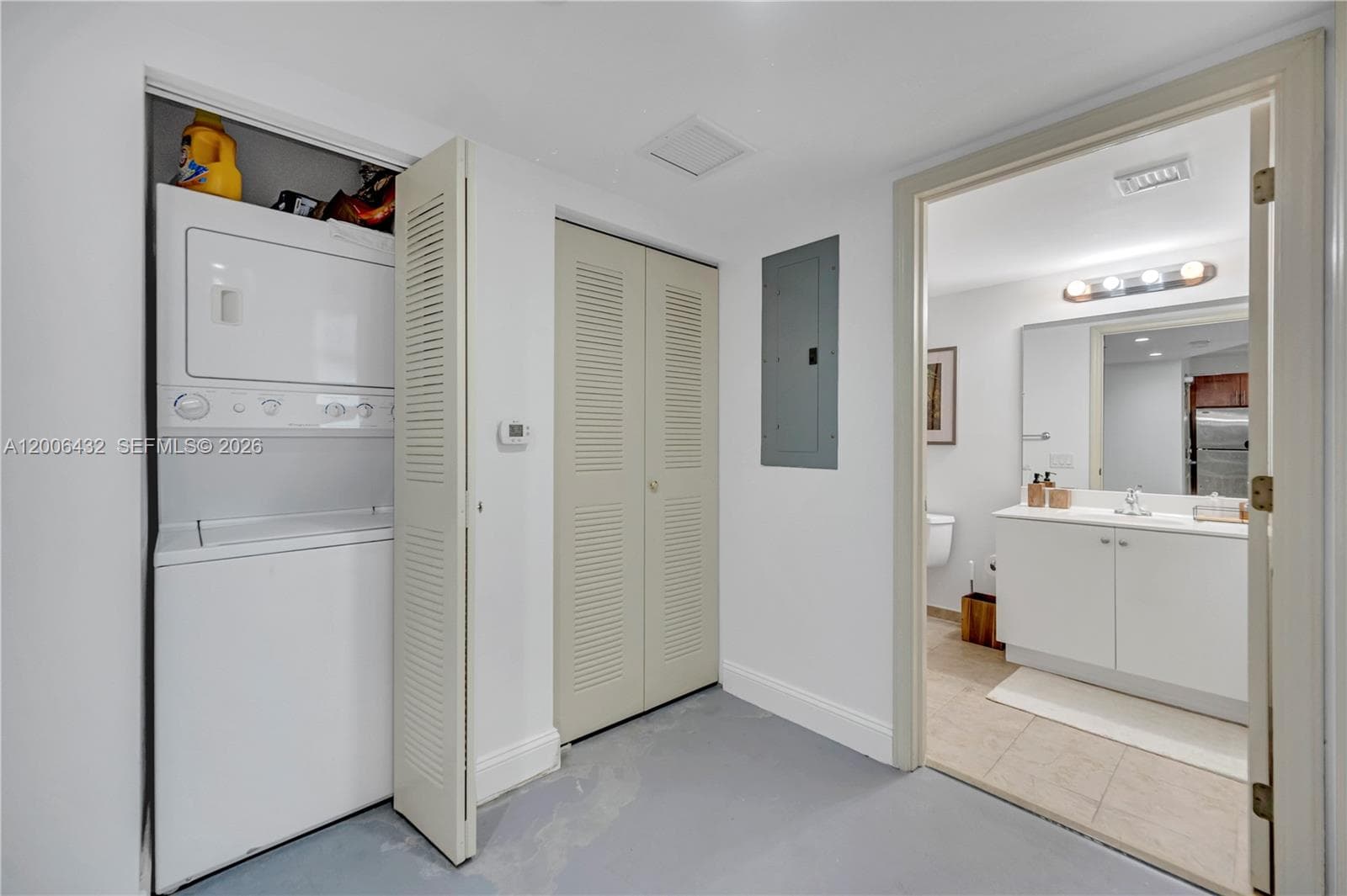 111 E Flagler St # 506, Miami FL 33131 — 17