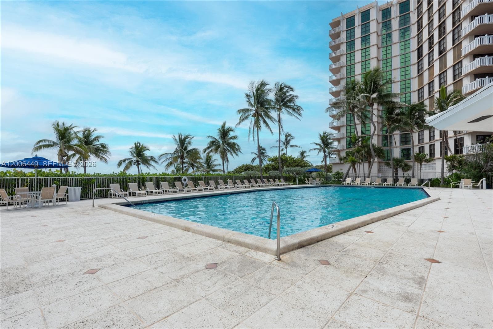 600 Grapetree Dr, Key Biscayne FL 33149 — 27
