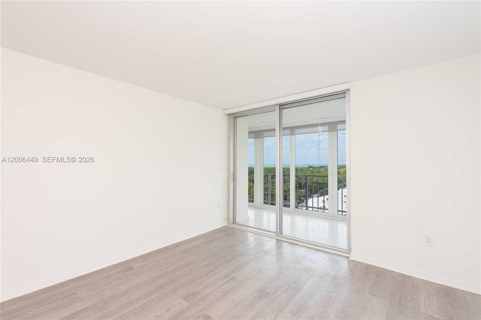 600 Grapetree Dr, Key Biscayne FL 33149 — 12