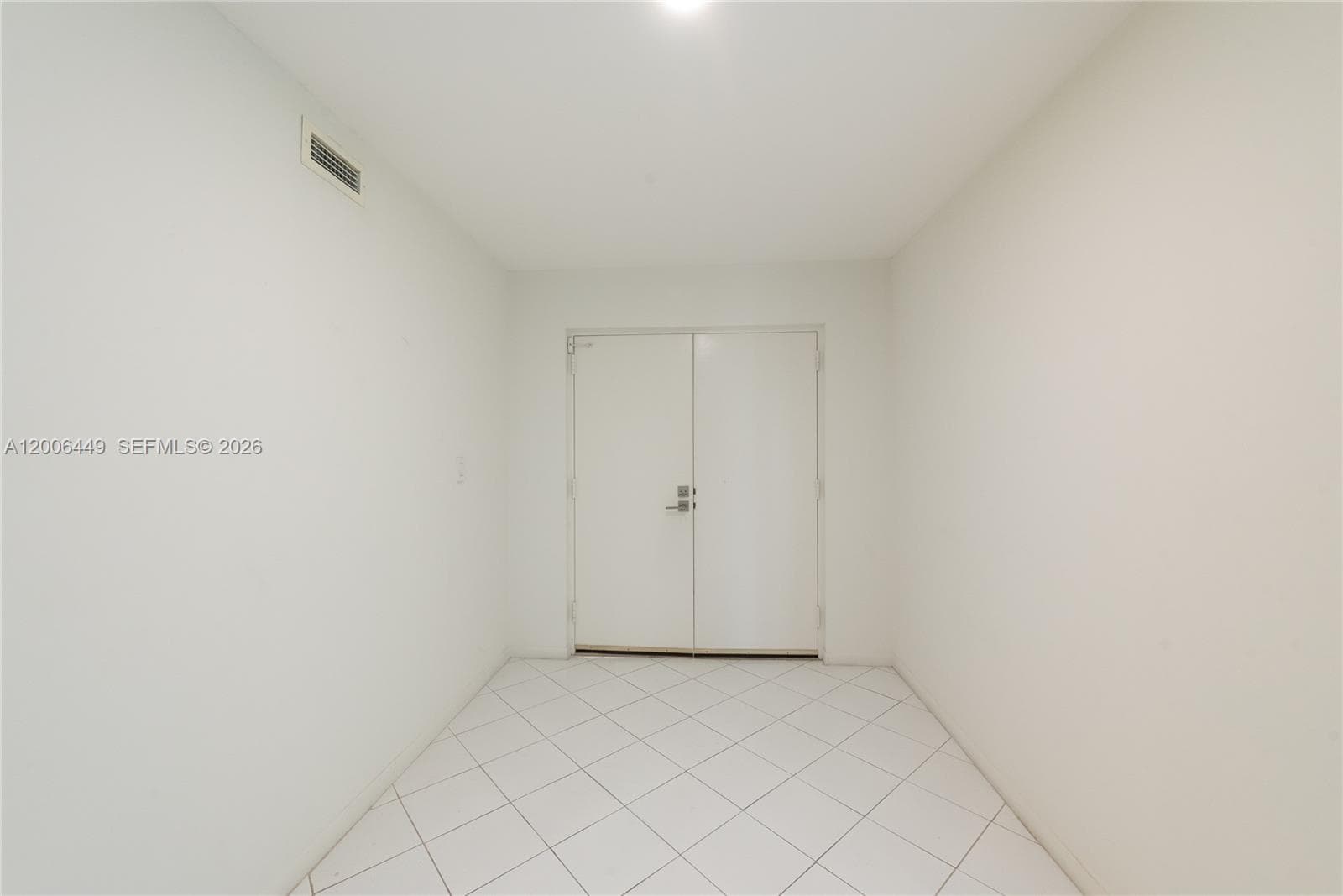 600 Grapetree Dr, Key Biscayne FL 33149 — 26