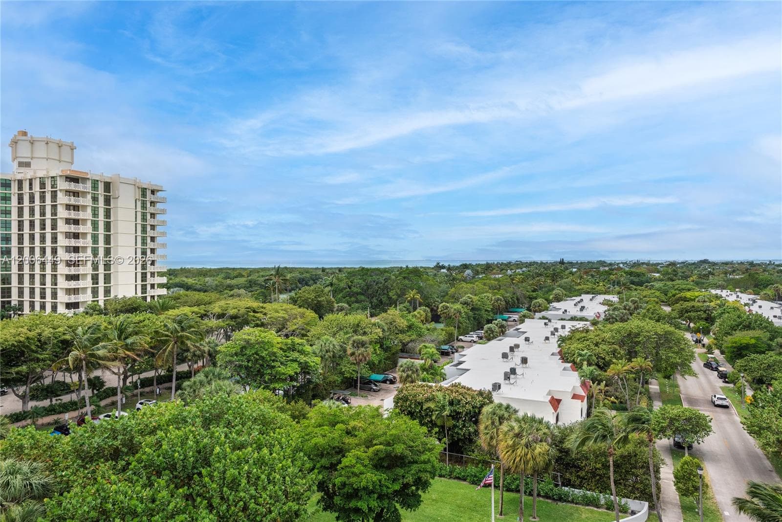 600 Grapetree Dr, Key Biscayne FL 33149 — 36