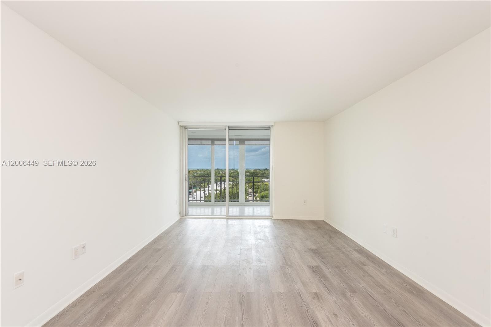 600 Grapetree Dr, Key Biscayne FL 33149 — 11