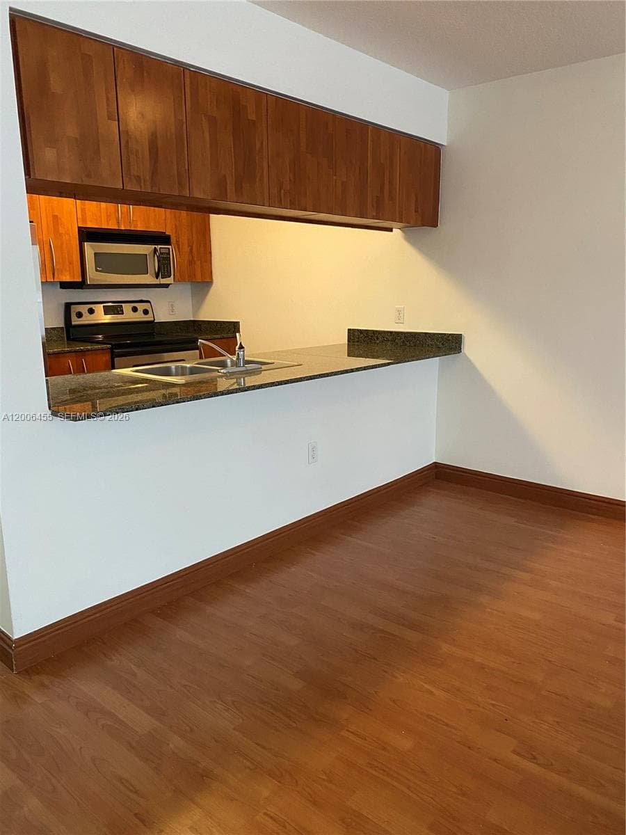 1200 Brickell Bay Dr # 1914, Miami FL 33131 — 2