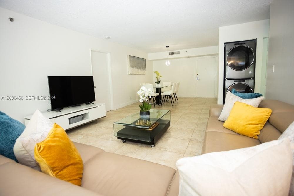 3300 NE 192nd St # 214, Aventura FL 33180 — 2