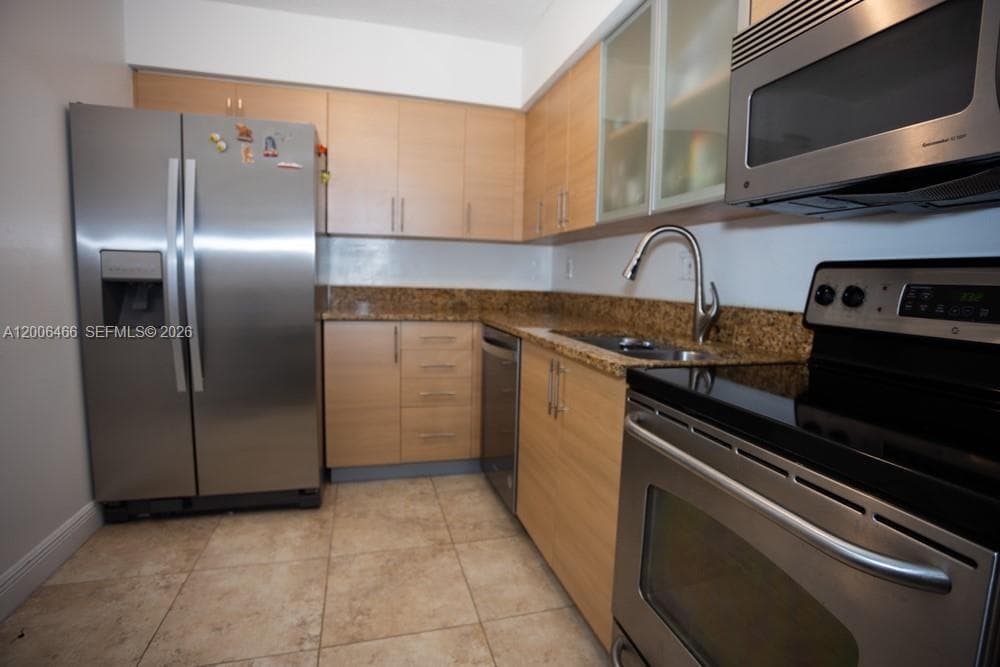 3300 NE 192nd St # 214, Aventura FL 33180 — 3