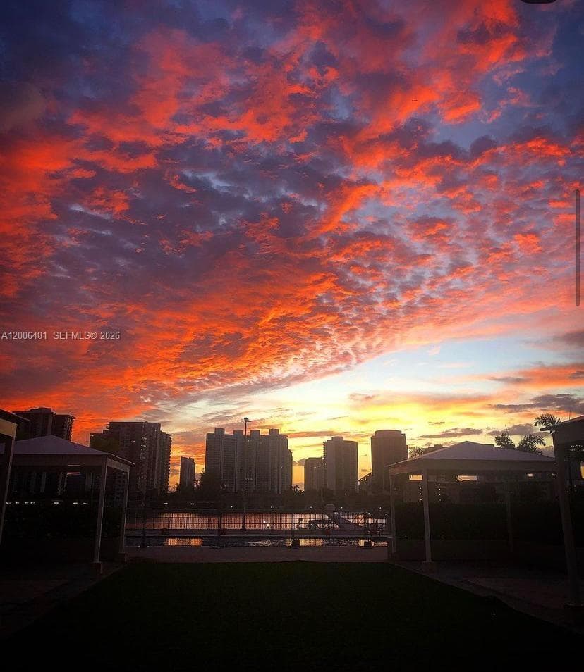 18041 Biscayne Blvd # 804, Aventura FL 33160 — 2