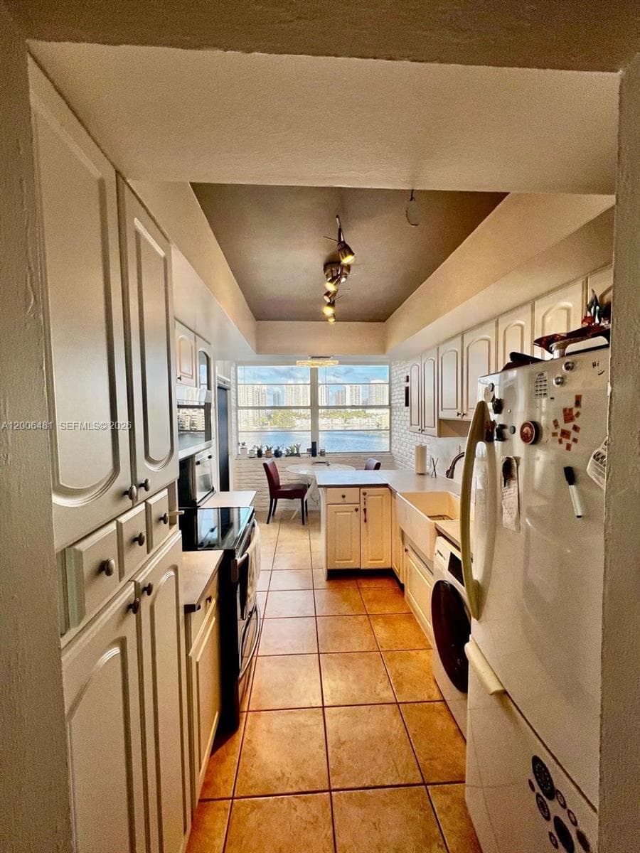 18041 Biscayne Blvd # 804, Aventura FL 33160 — 12