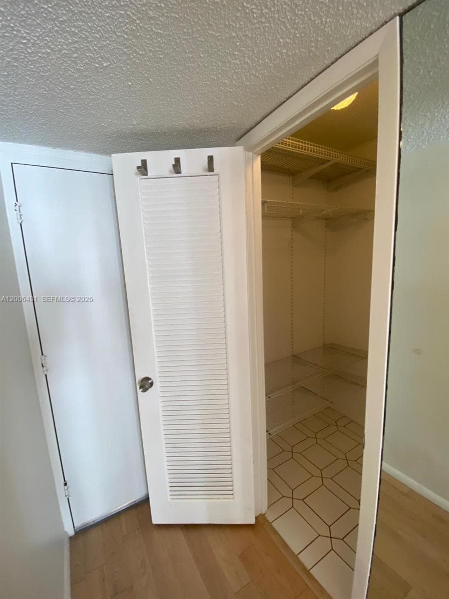 18041 Biscayne Blvd # 804, Aventura FL 33160 — 19