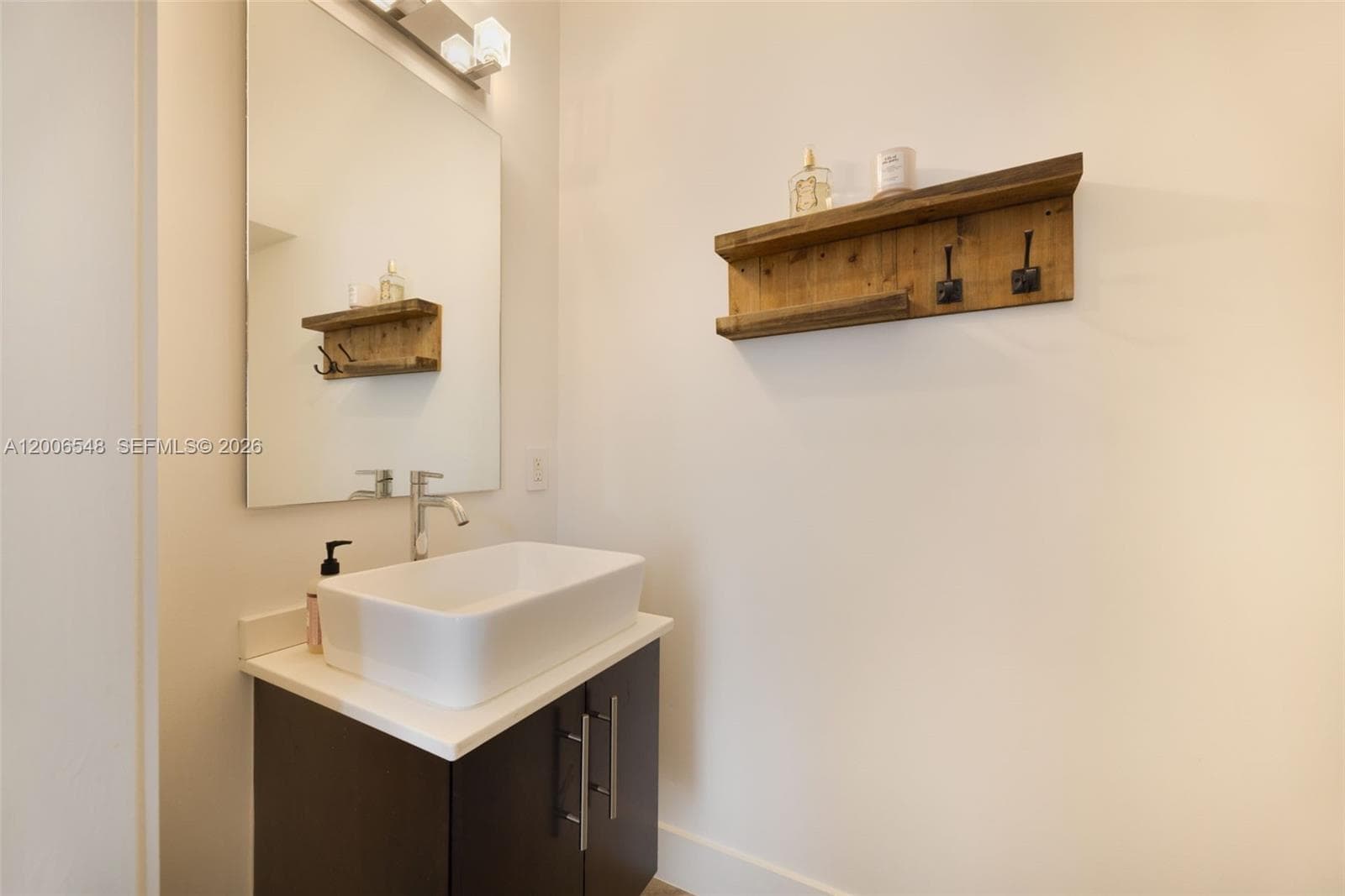 2931 SW 27th Ter # 2931, Miami FL 33133 — 18
