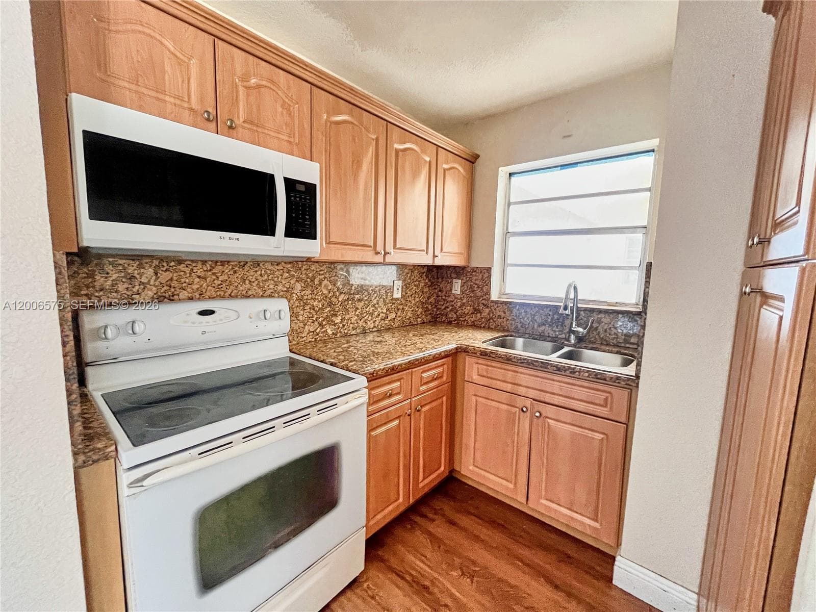 8870 Fontainebleau Blvd # 409, Miami FL 33172 — 6