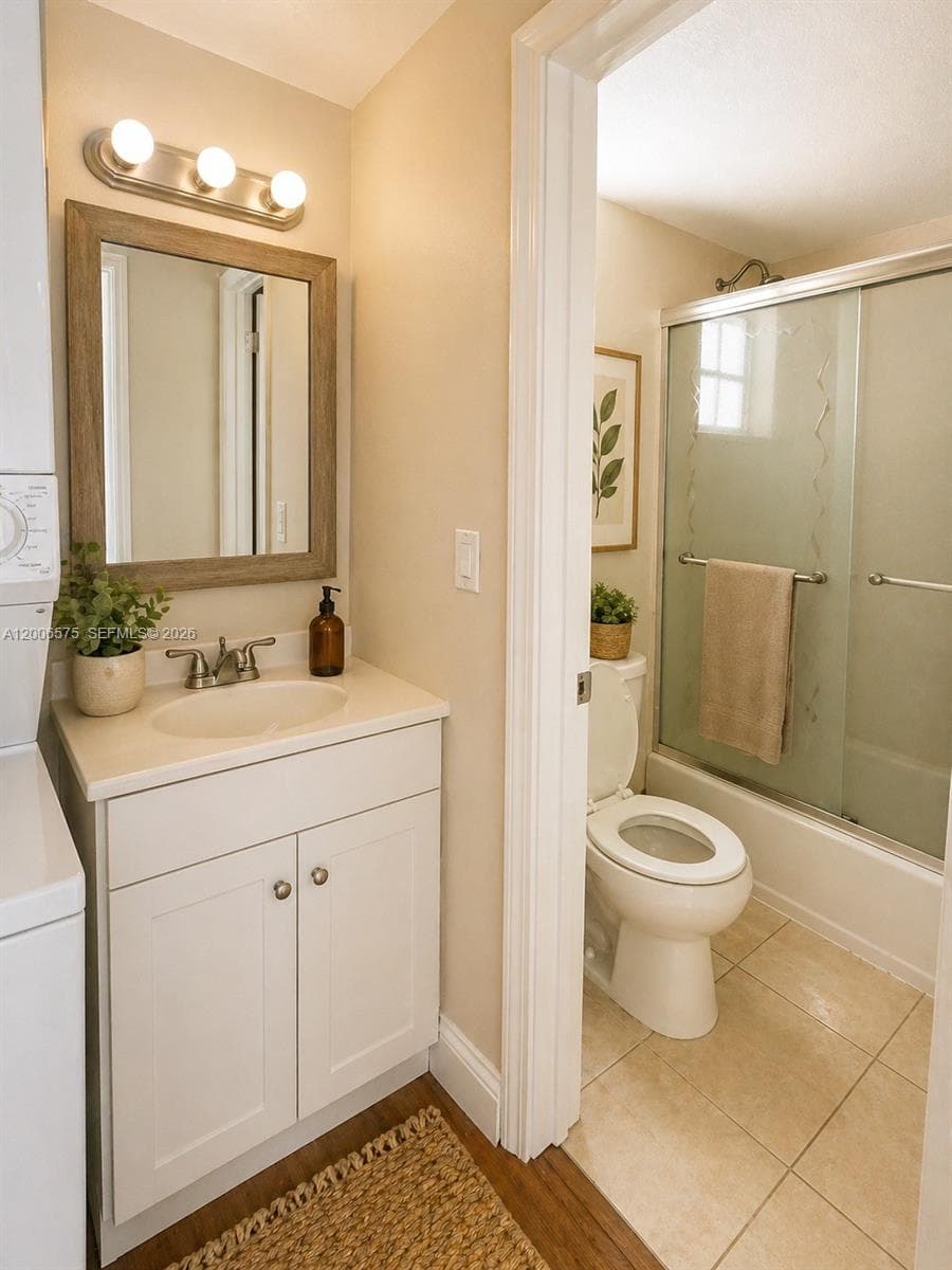 8870 Fontainebleau Blvd # 409, Miami FL 33172 — 17