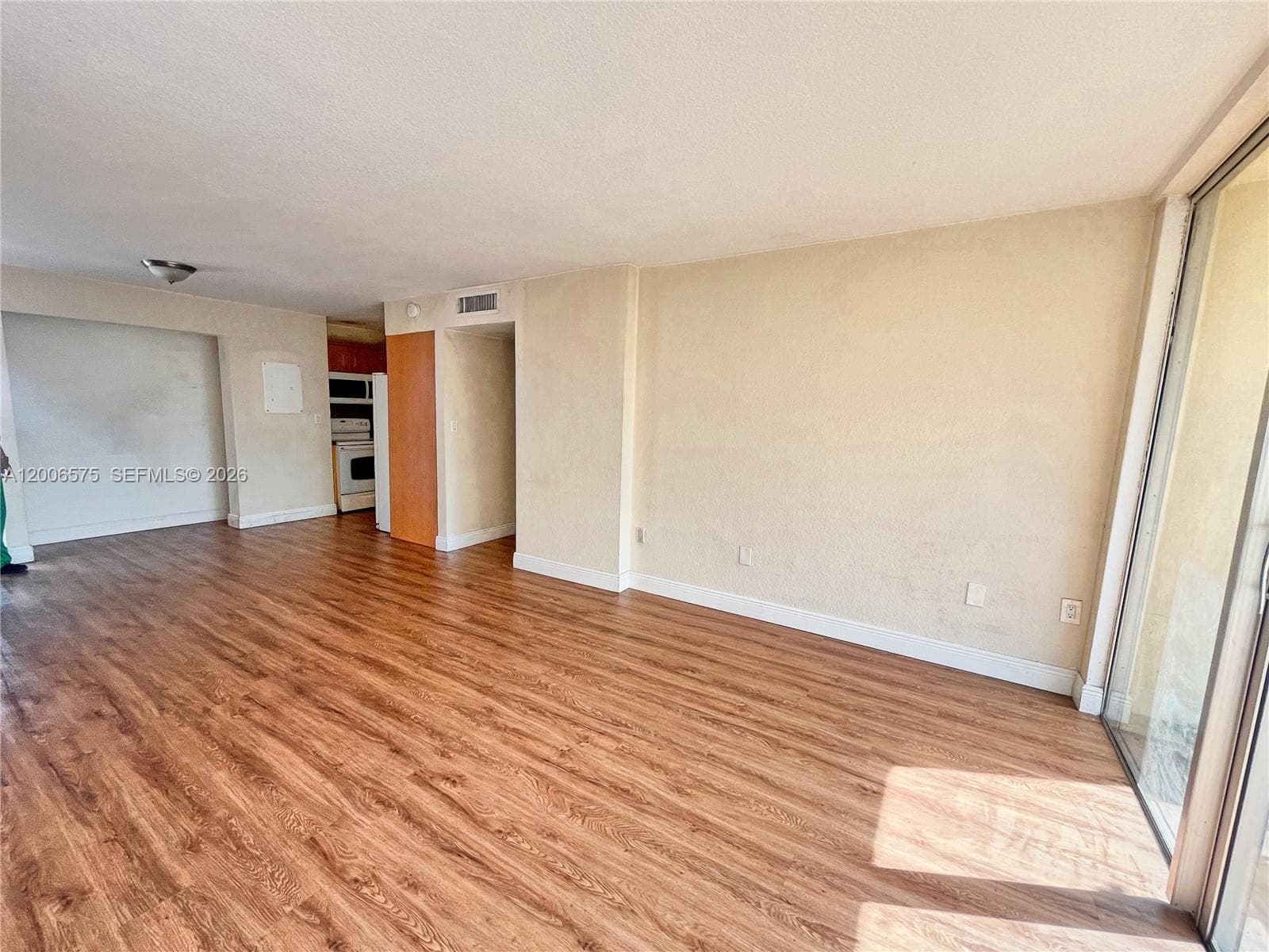 8870 Fontainebleau Blvd # 409, Miami FL 33172 — 12