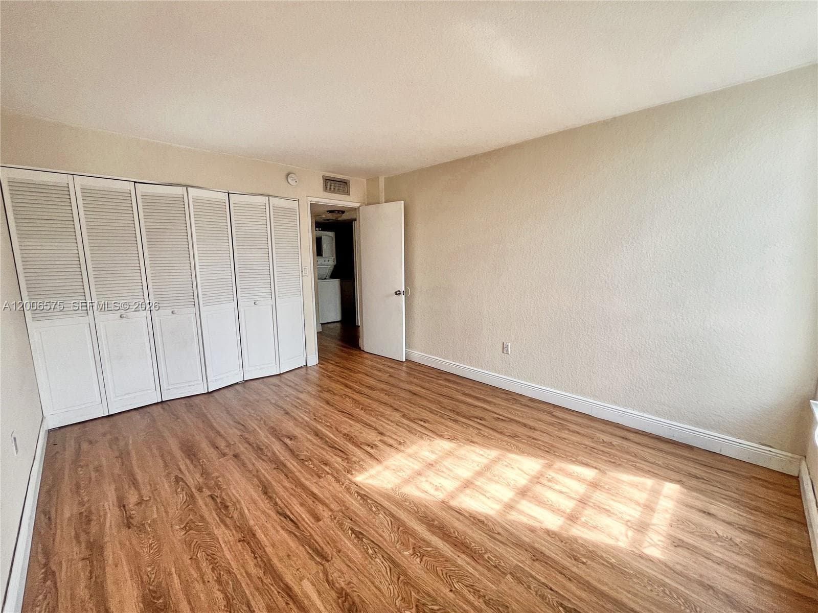 8870 Fontainebleau Blvd # 409, Miami FL 33172 — 26