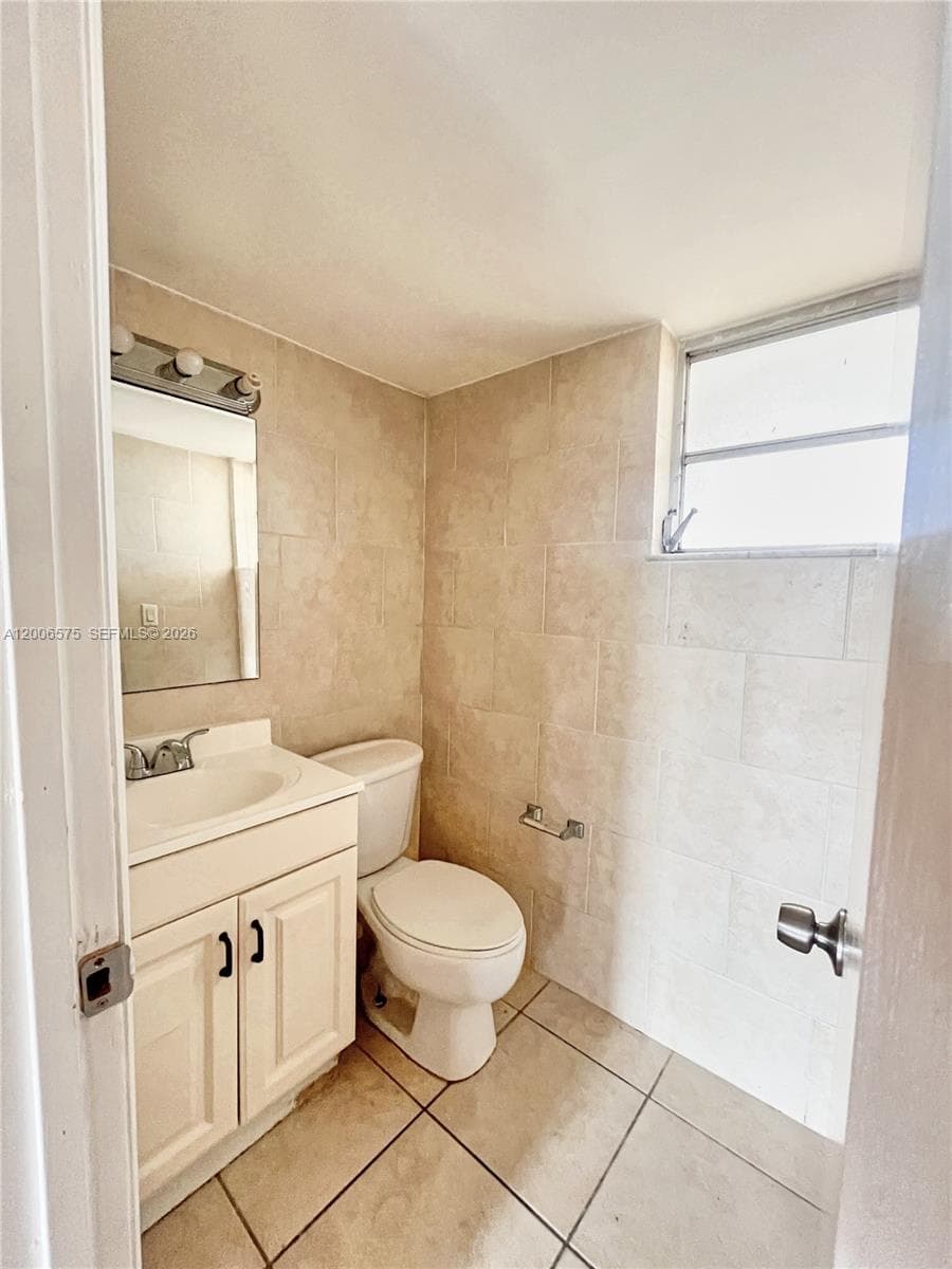 8870 Fontainebleau Blvd # 409, Miami FL 33172 — 18