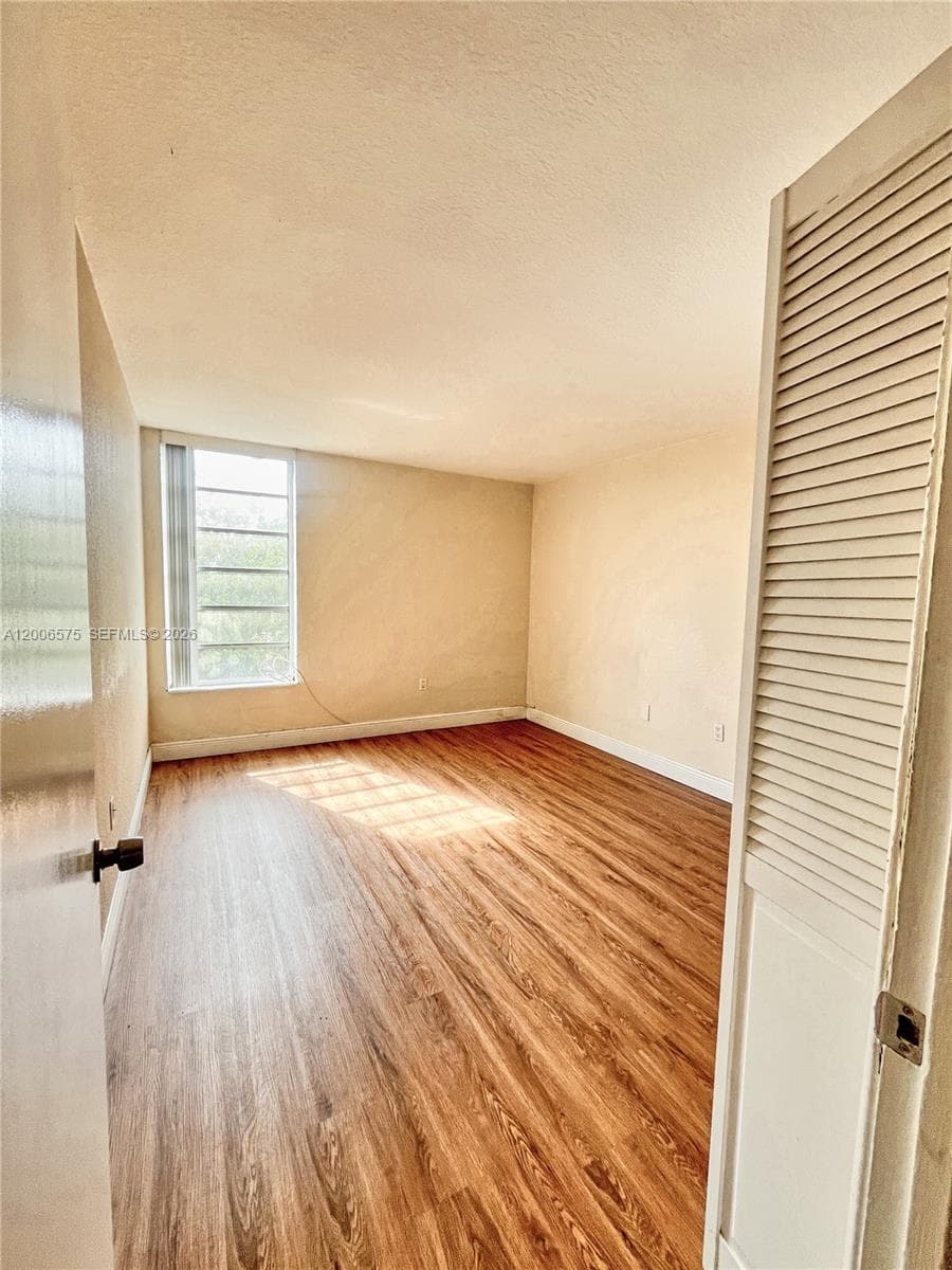 8870 Fontainebleau Blvd # 409, Miami FL 33172 — 19