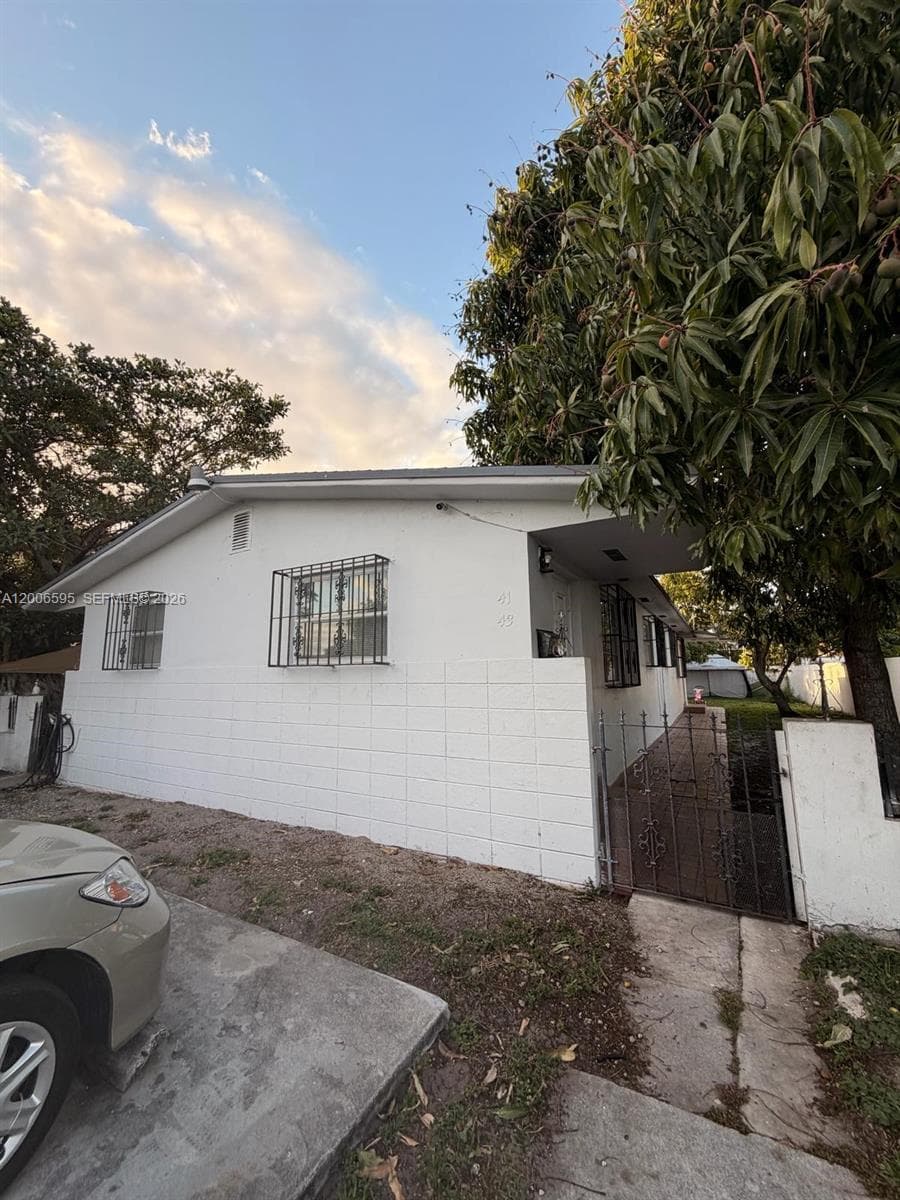 41 E 20th St, Hialeah FL 33010 — 1