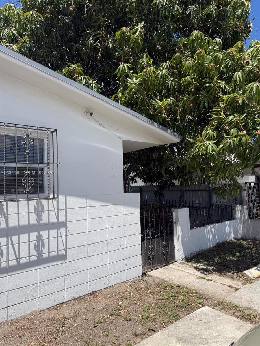 41 E 20th St, Hialeah FL 33010 — 18