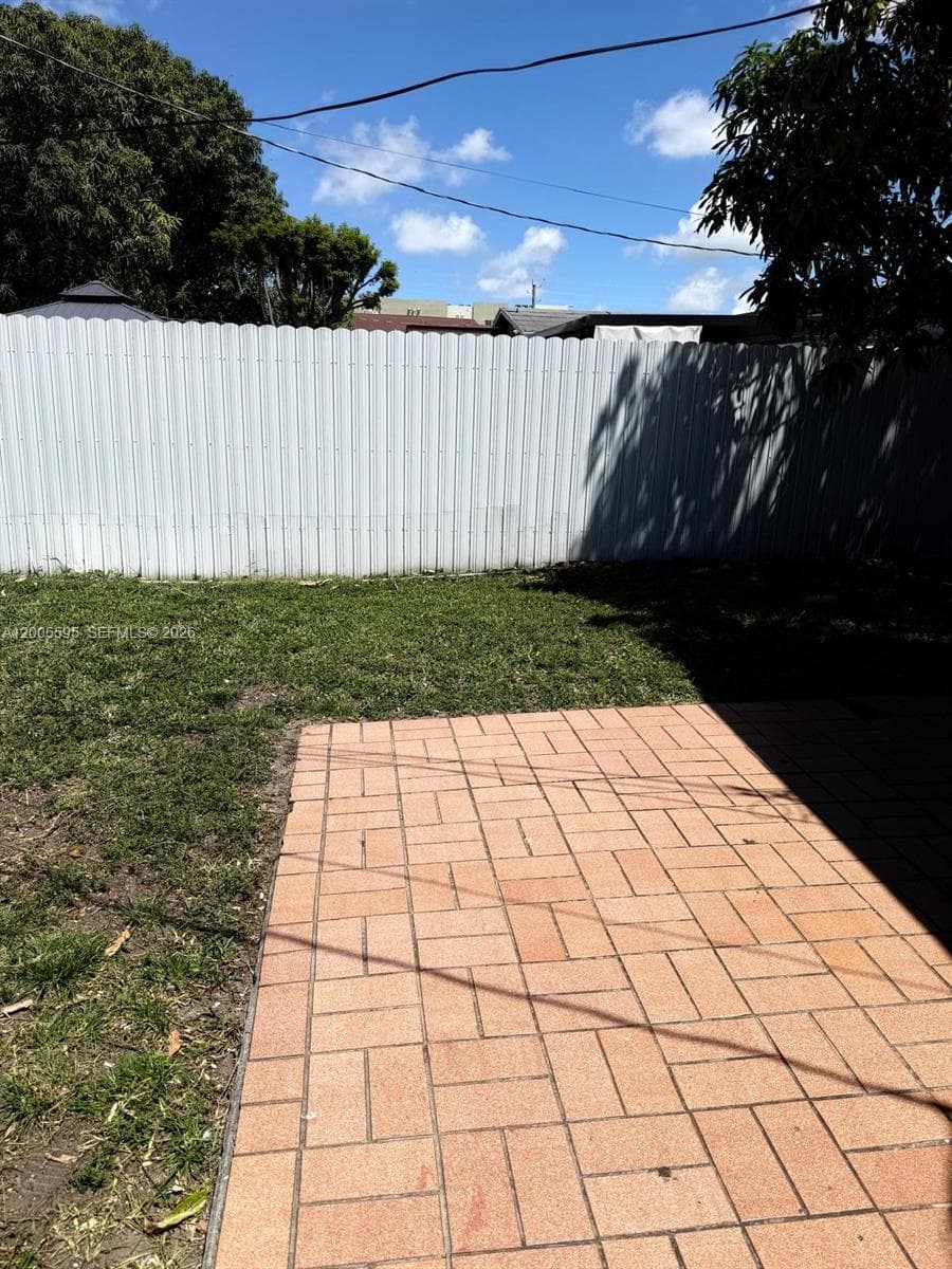 41 E 20th St, Hialeah FL 33010 — 15