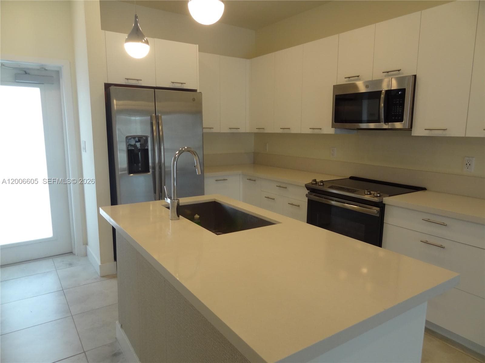 4670 NW 84th Ave # 44, Doral FL 33166 — 23
