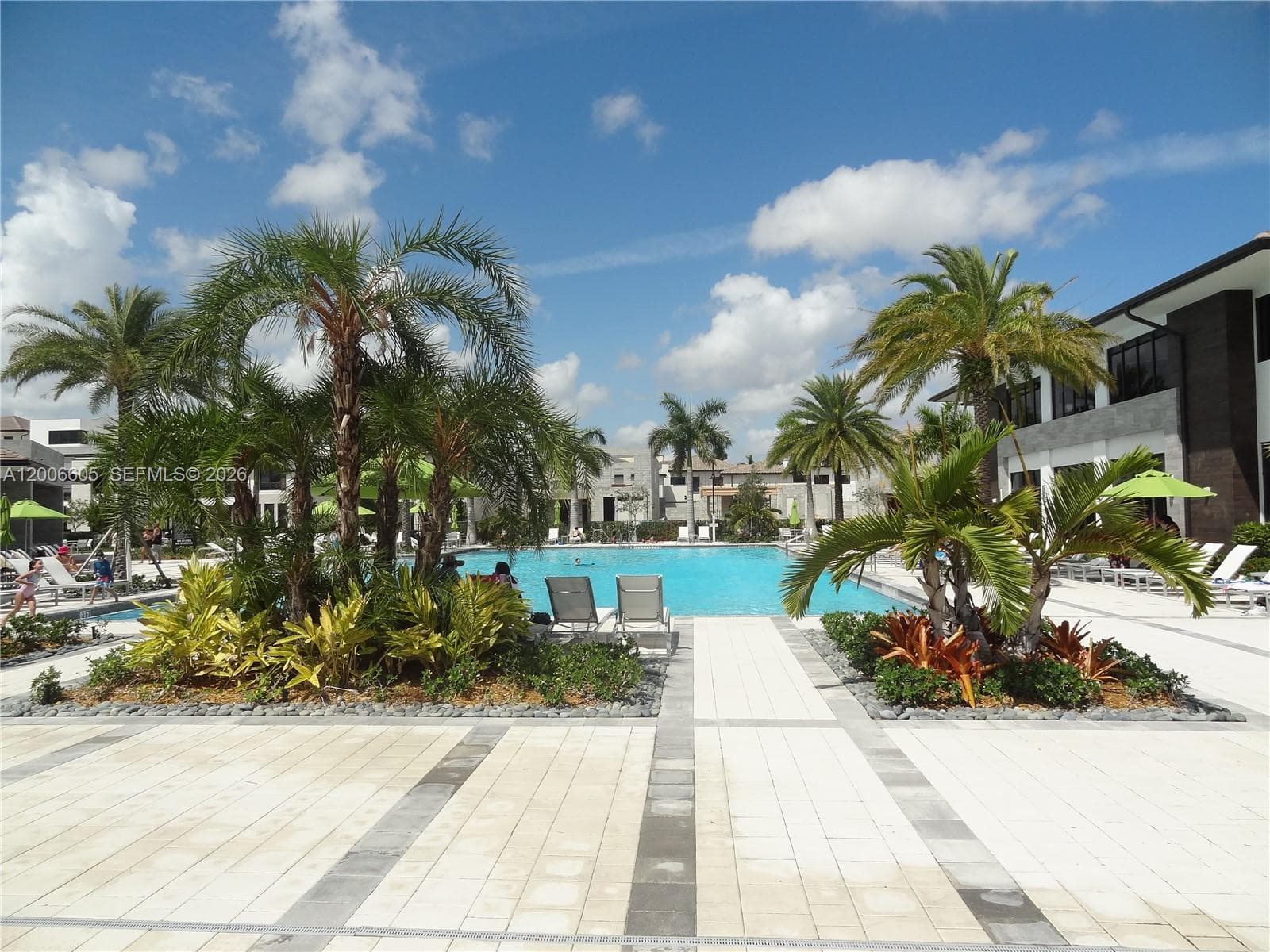 4670 NW 84th Ave # 44, Doral FL 33166 — 32
