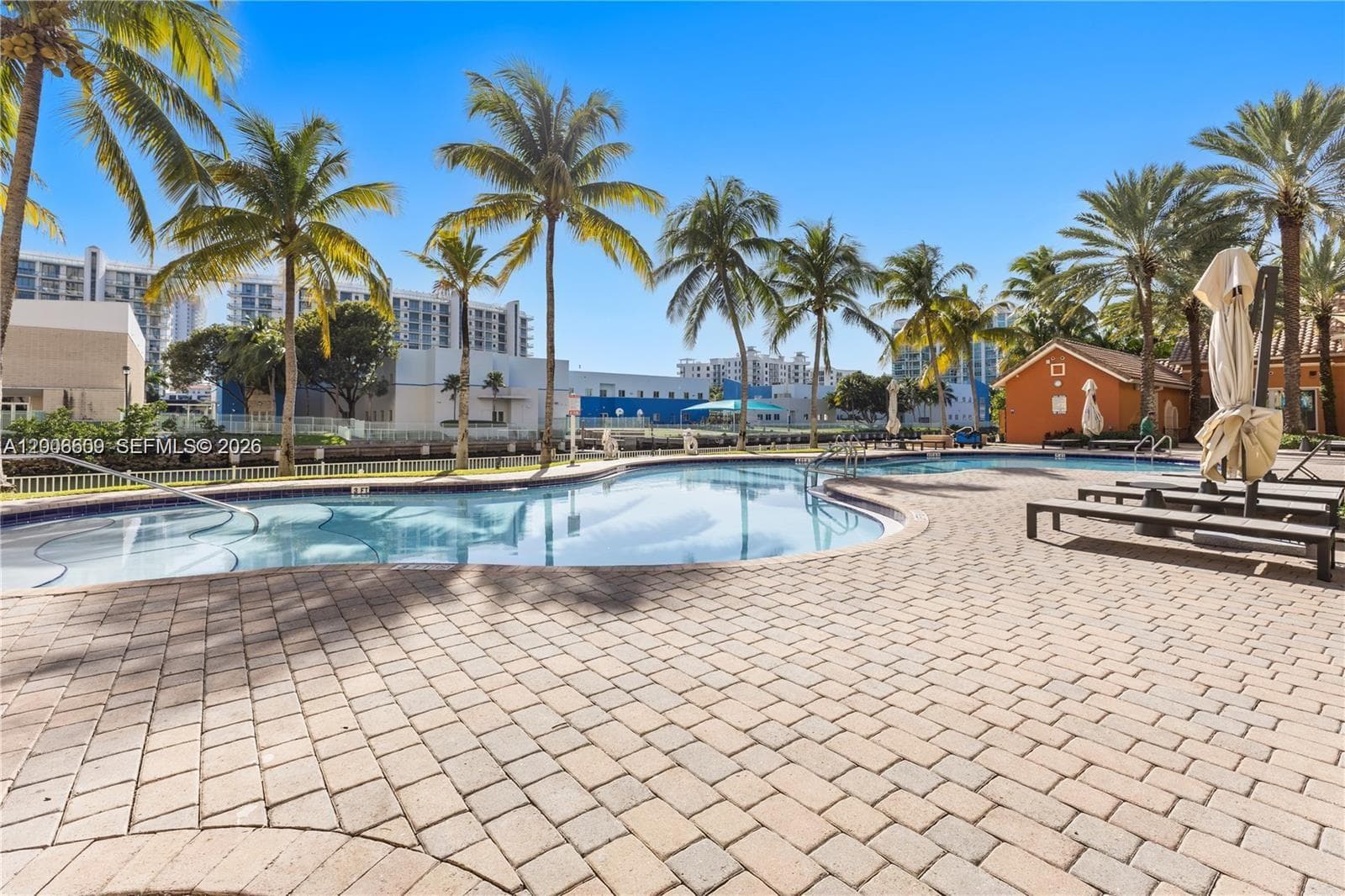 3340 NE 190th St # 403, Aventura FL 33180 — 71
