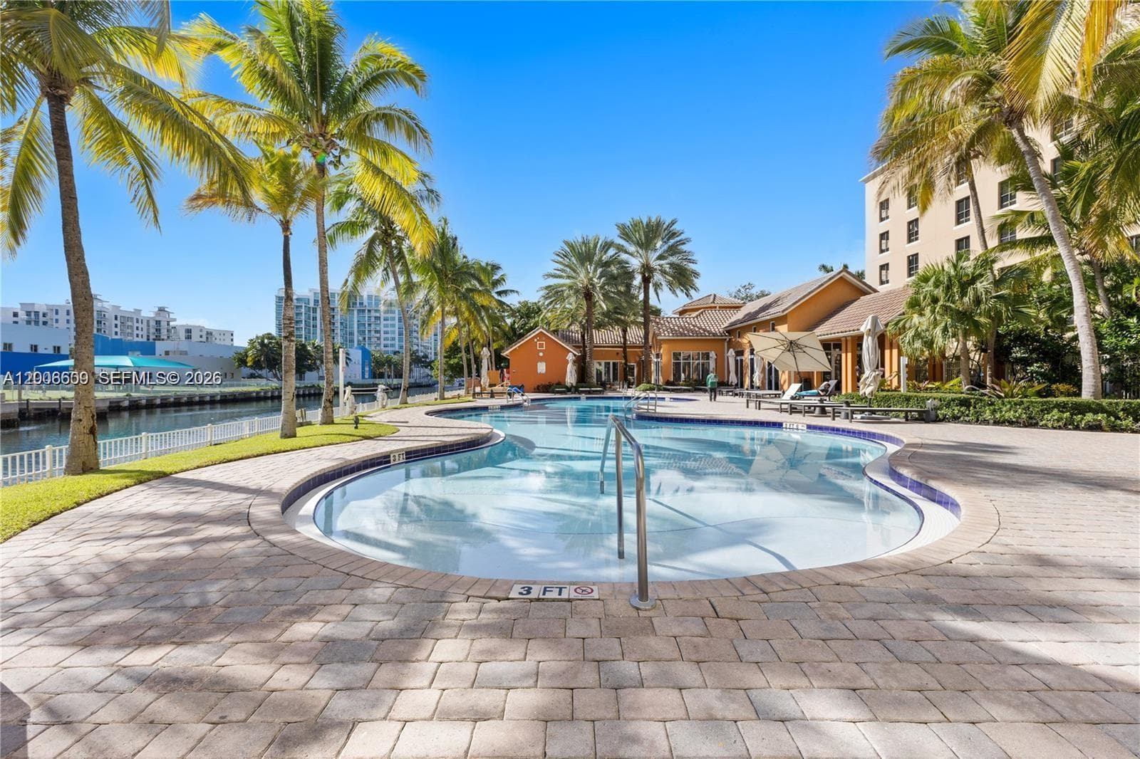 3340 NE 190th St # 403, Aventura FL 33180 — 69