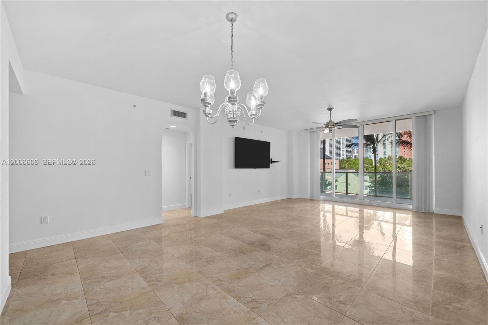 3340 NE 190th St # 403, Aventura FL 33180 — 11