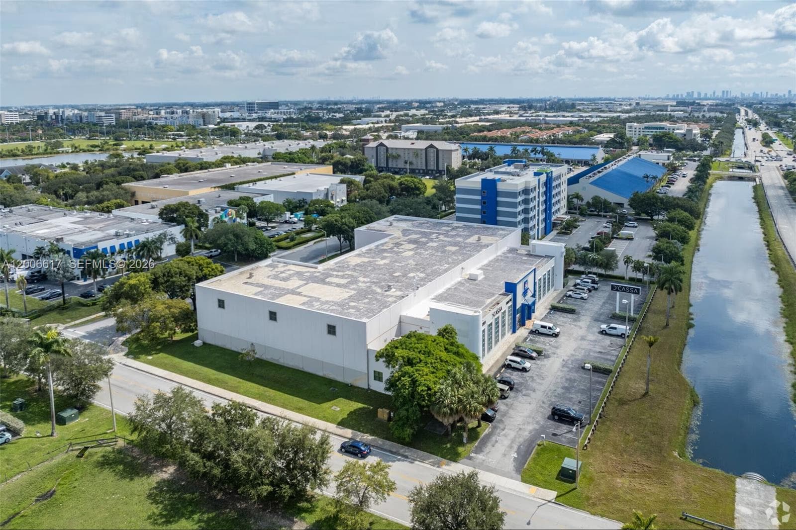 8975 NW 26th St, Doral FL 33172 — 2