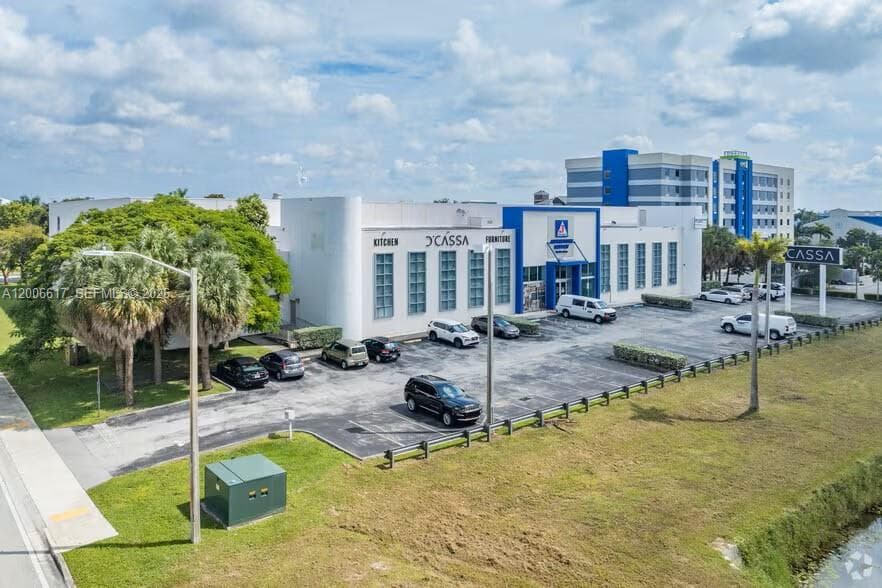 8975 NW 26th St, Doral FL 33172 — 1