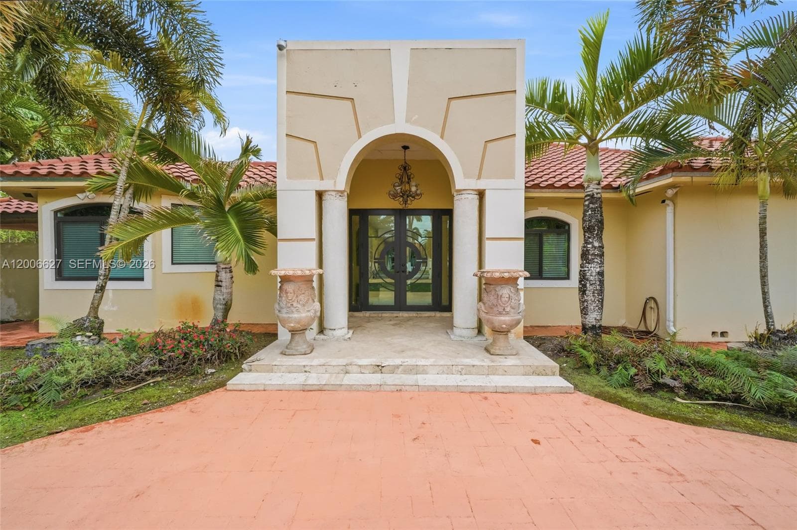 9898 NW 133rd St, Hialeah Gardens FL 33018 — 1