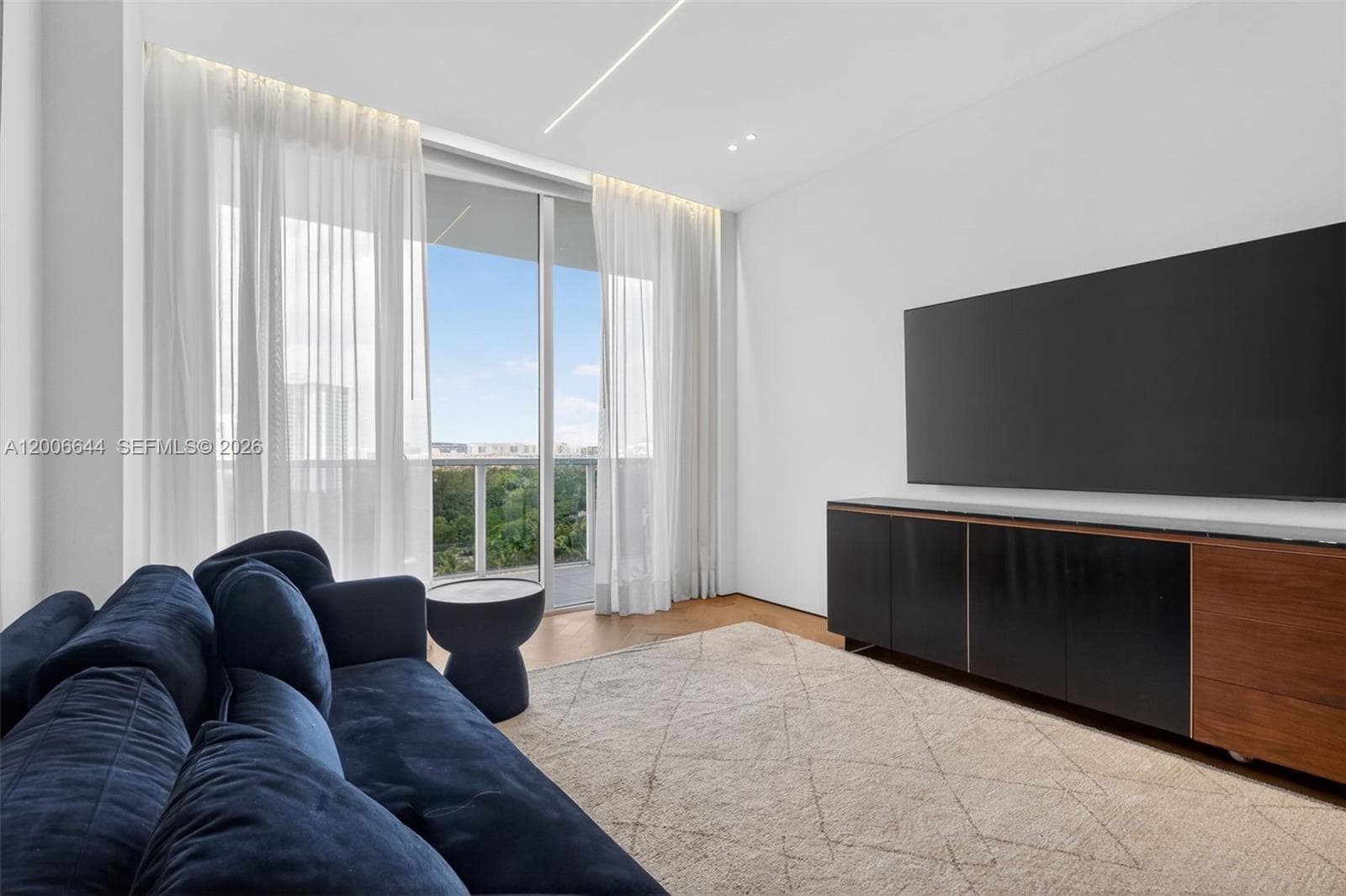 4100 Island Blvd # 904, Aventura FL 33160 — 49