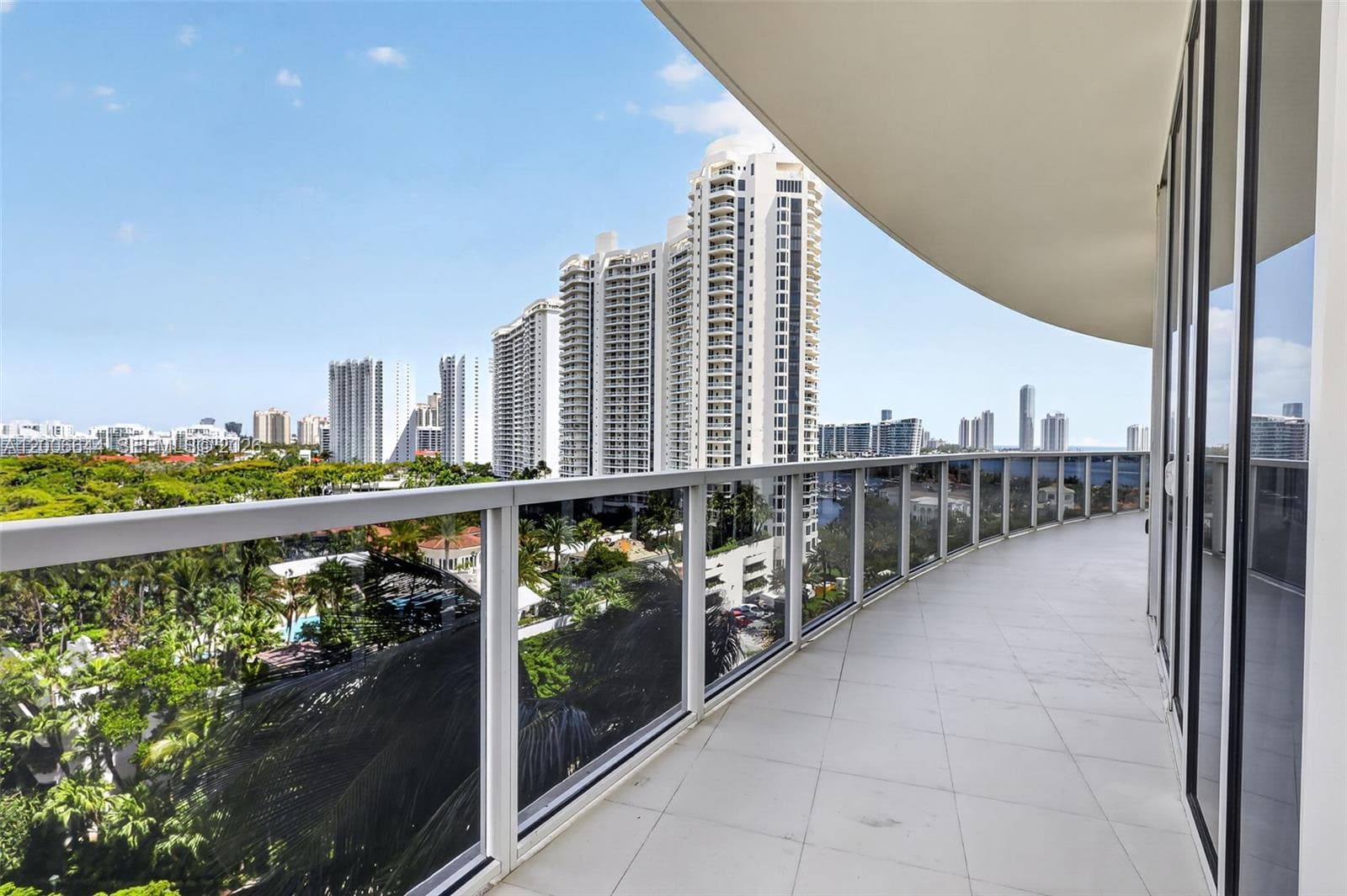 4100 Island Blvd # 904, Aventura FL 33160 — 51