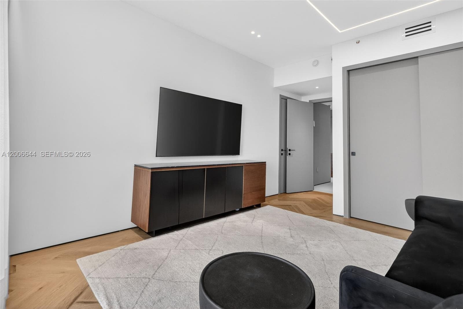 4100 Island Blvd # 904, Aventura FL 33160 — 50