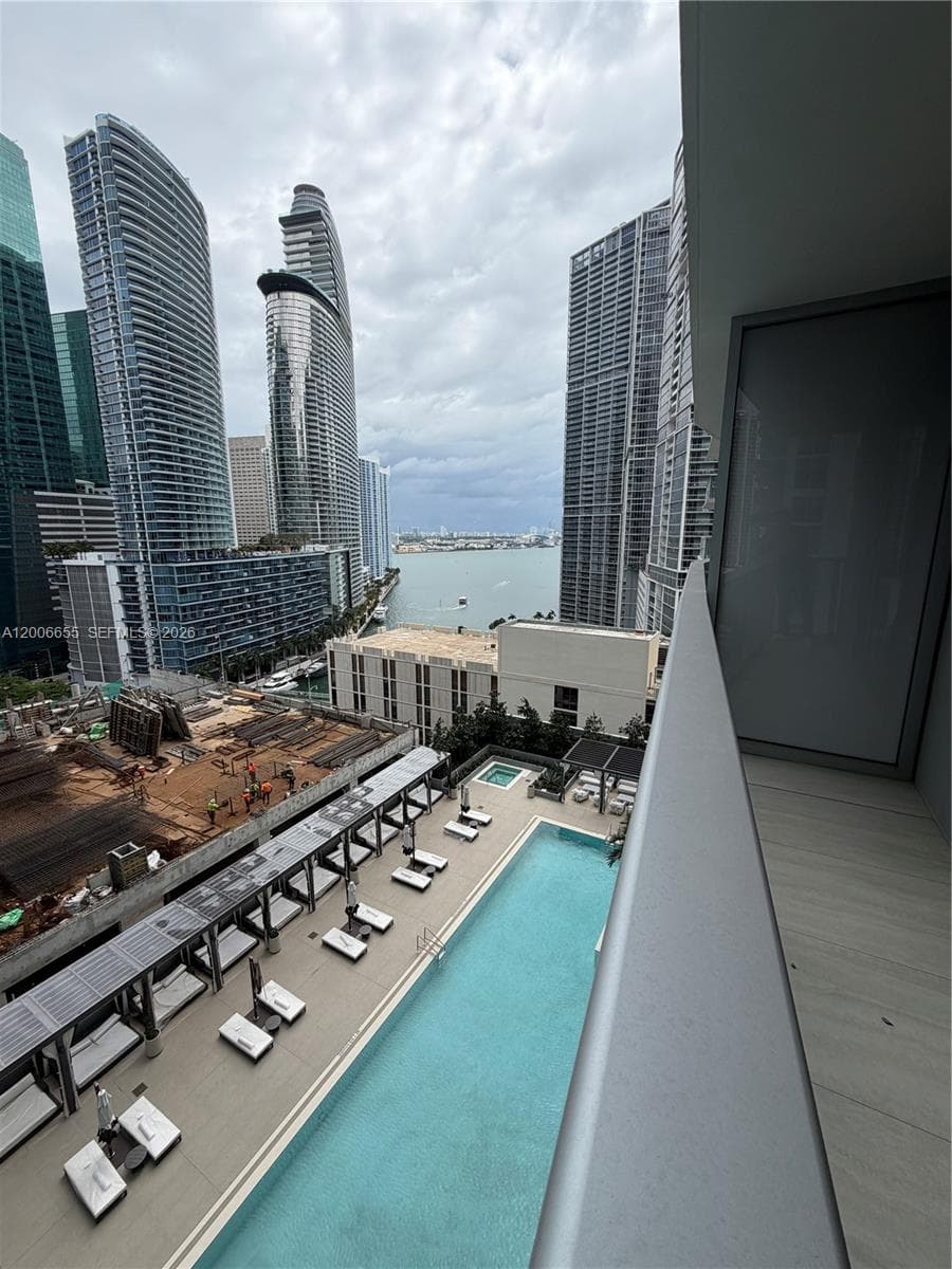 77 SE 5 Street # 1904, Miami FL 33131 — 25