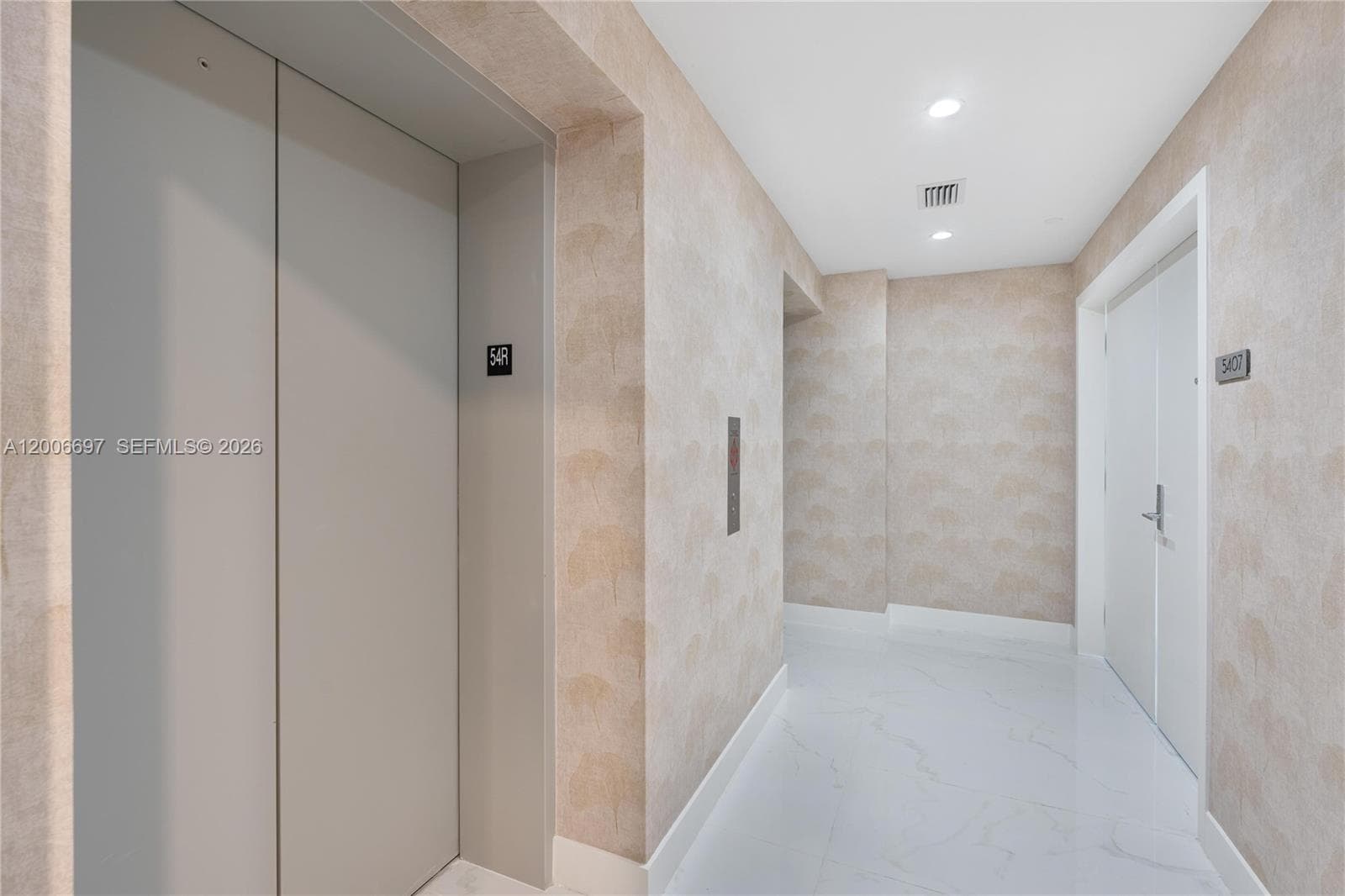 700 NE 24th ST # 5407, Miami FL 33137 — 33