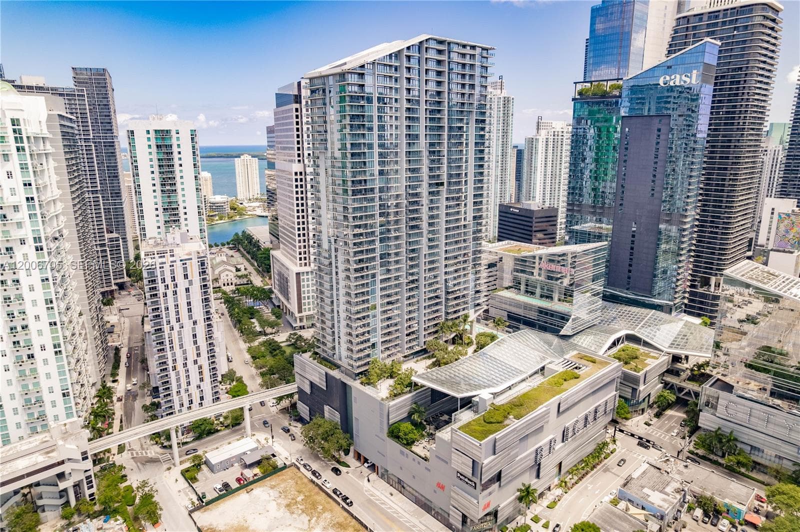 68 SE 6th St # 2701, Miami FL 33131 — 26
