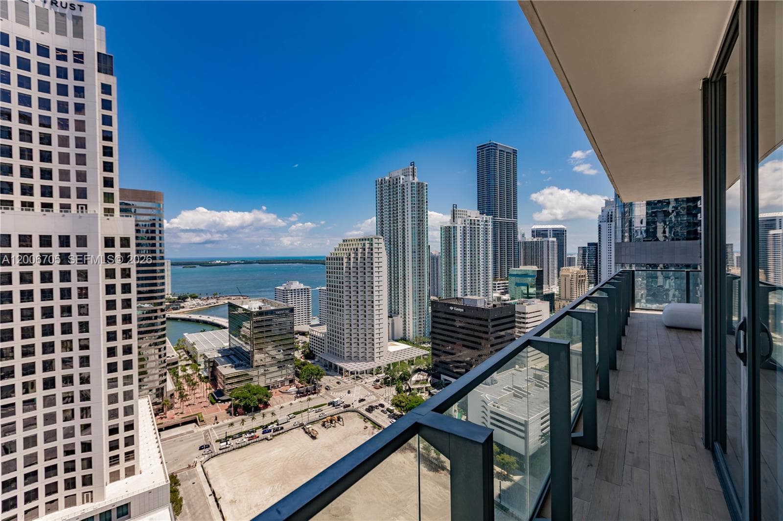 68 SE 6th St # 2701, Miami FL 33131 — 18