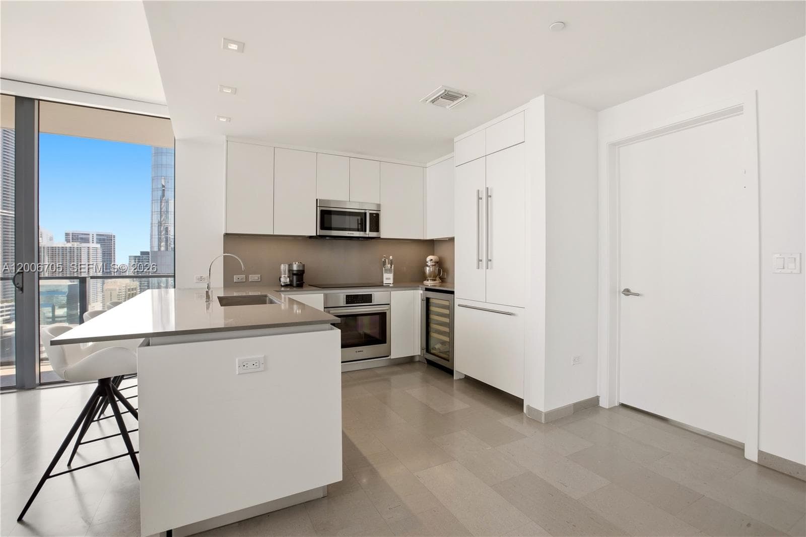 68 SE 6th St # 2701, Miami FL 33131 — 4