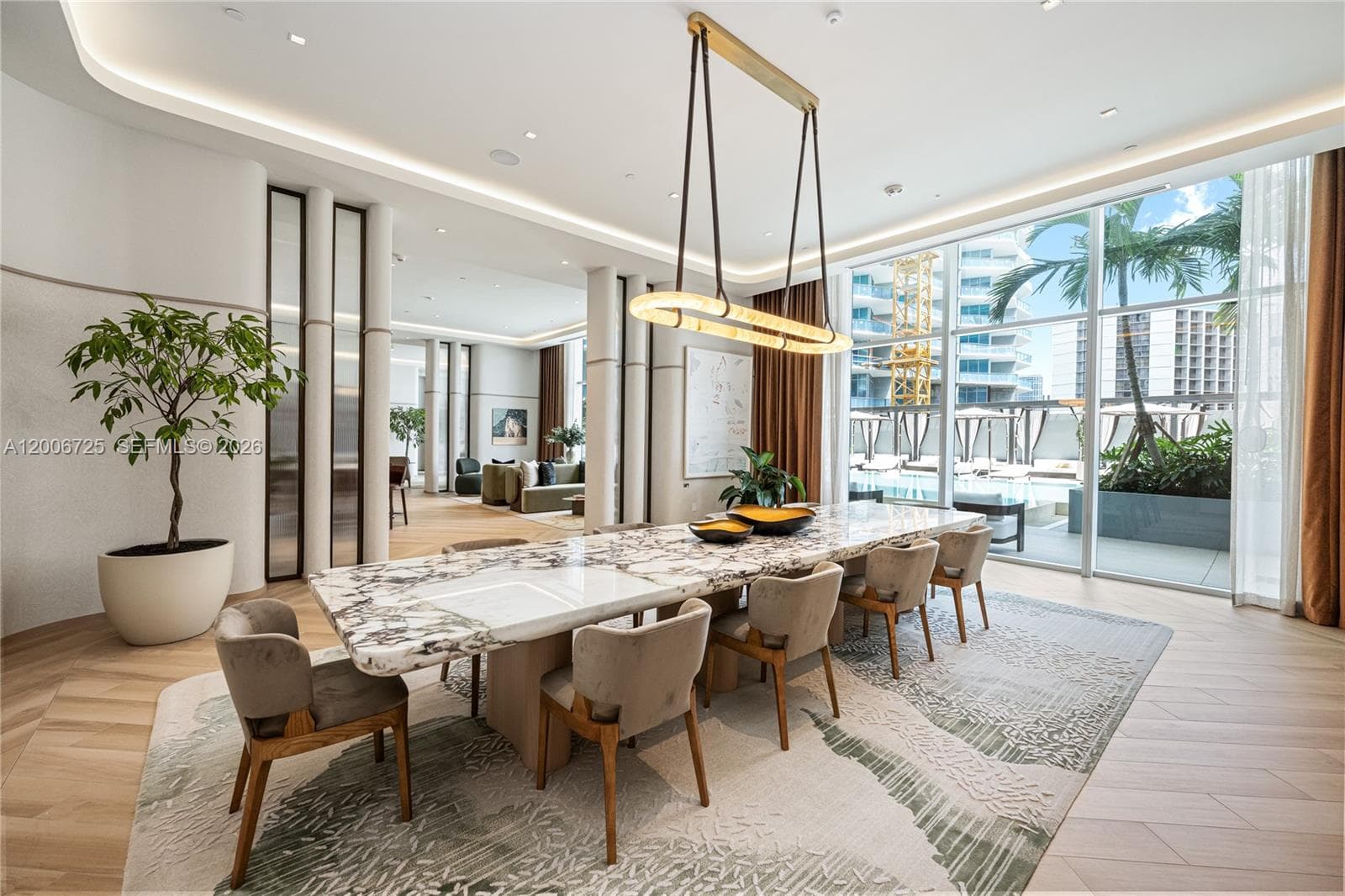 77 SE 5 # 1505, Miami FL 33131 — 2
