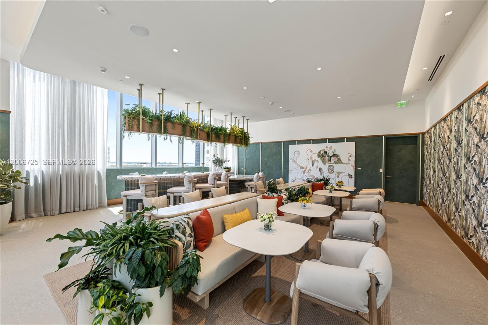 77 SE 5 # 1505, Miami FL 33131 — 13
