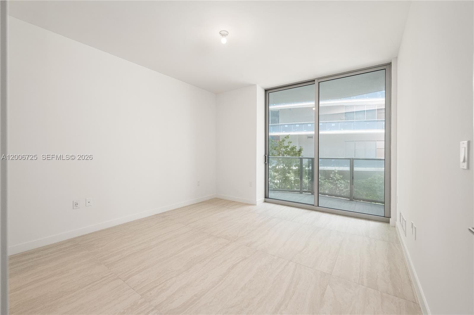 77 SE 5 # 1505, Miami FL 33131 — 28