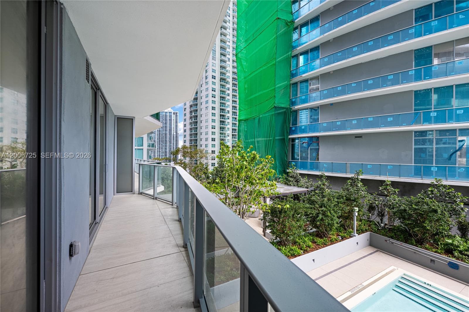 77 SE 5 # 1505, Miami FL 33131 — 35