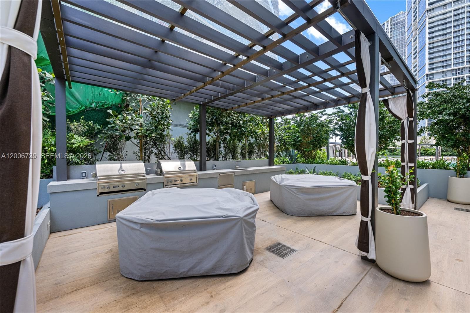 77 SE 5 # 1505, Miami FL 33131 — 8