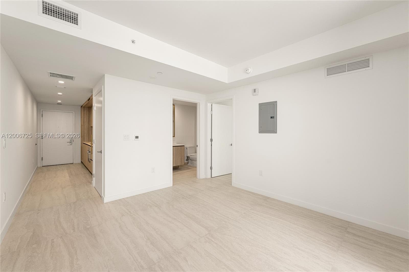 77 SE 5 # 1505, Miami FL 33131 — 25