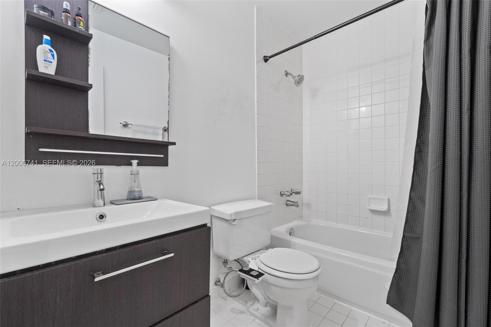 6235 Kendale Lakes Cir # 247, Miami FL 33183 — 16