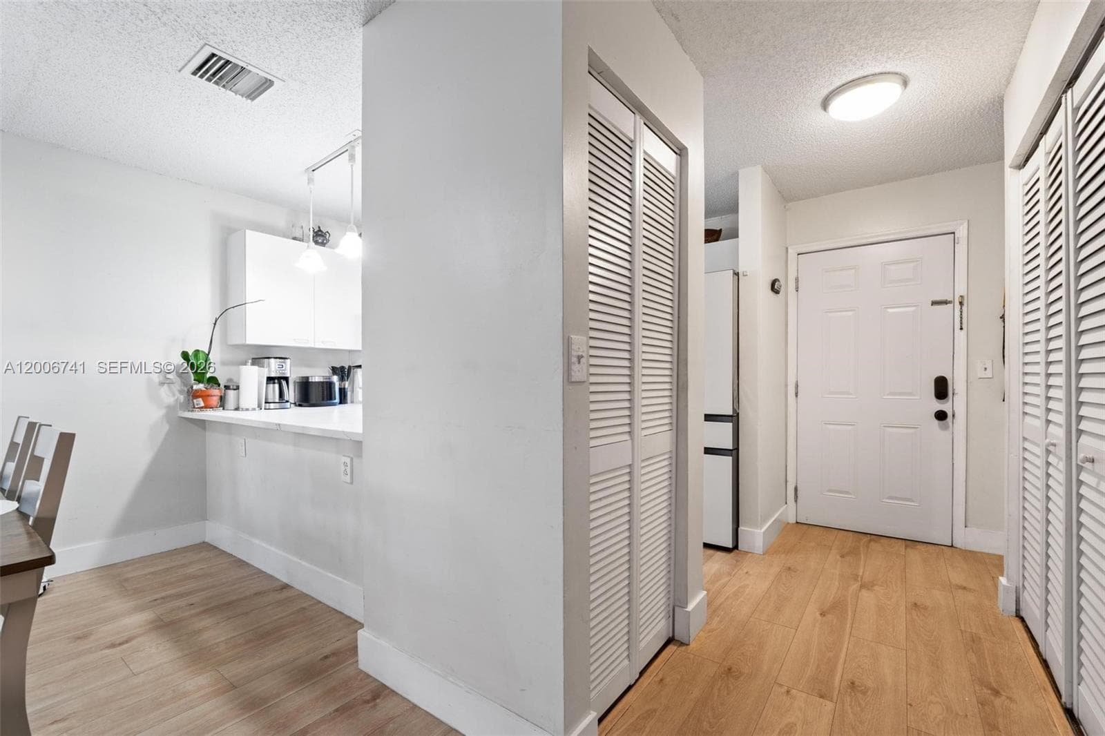6235 Kendale Lakes Cir # 247, Miami FL 33183 — 8